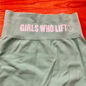 Girls Who Lift leggings